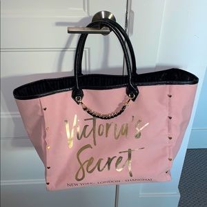 ADORABLE VS PINK tote